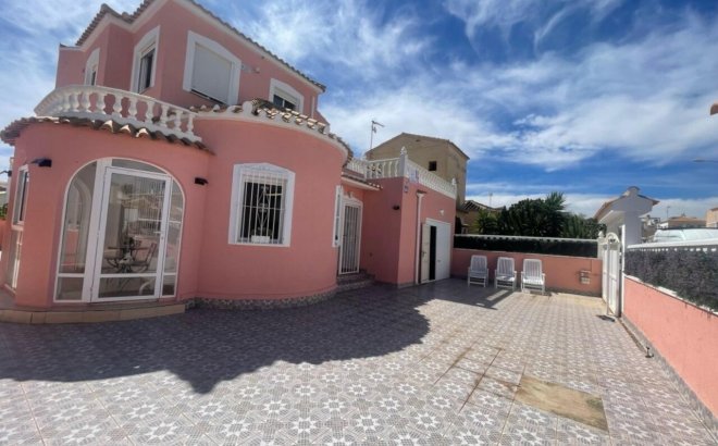 Resale - Villa -
Playa Flamenca - Costa Blanca