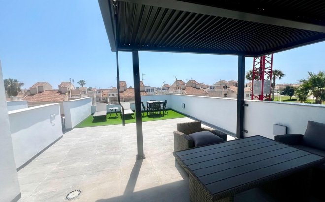 Resale - Villa -
Torrevieja - La Siesta - El Salado - Torreta