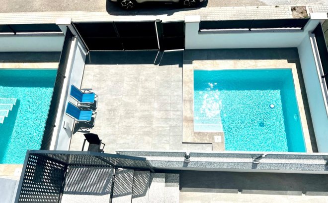 Resale - Villa -
Torrevieja - La Siesta - El Salado - Torreta