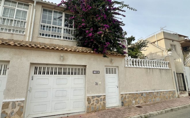 Resale - Town House -
Orihuela Costa - Costa Blanca