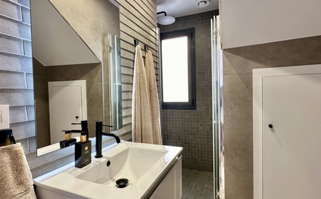 Resale - Villa -
Orihuela Costa - Costa Blanca