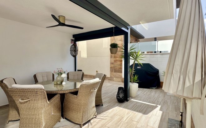 Resale - Villa -
Orihuela Costa - Costa Blanca