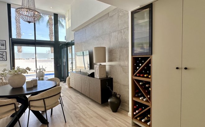 Resale - Villa -
Orihuela Costa - Costa Blanca