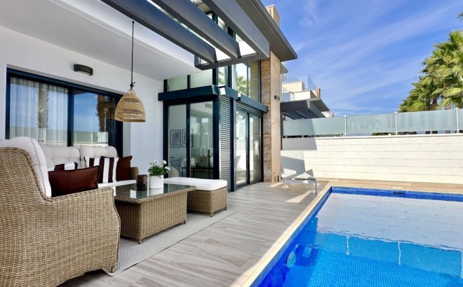 Resale - Villa -
Orihuela Costa - Costa Blanca