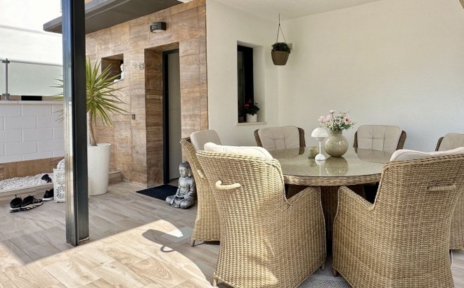 Resale - Villa -
Orihuela Costa - Costa Blanca