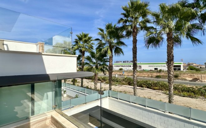 Resale - Villa -
Orihuela Costa - Costa Blanca
