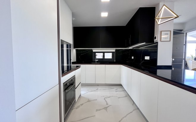 Resale - Apartment -
San Miguel de Salinas - Inland