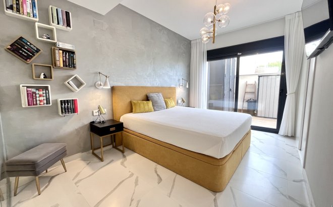 Resale - Apartment -
San Miguel de Salinas - Inland