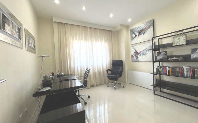 Resale - Villa -
Ciudad Quesada - Costa Blanca