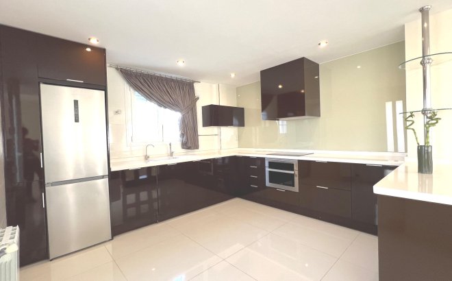 Resale - Villa -
Ciudad Quesada - Costa Blanca