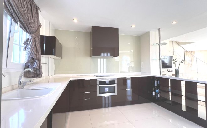 Resale - Villa -
Ciudad Quesada - Costa Blanca