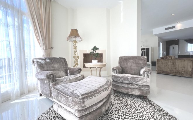 Resale - Villa -
Ciudad Quesada - Costa Blanca