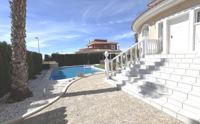 Resale - Villa -
Ciudad Quesada - Costa Blanca
