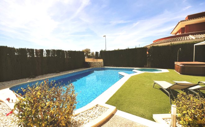 Resale - Villa -
Ciudad Quesada - Costa Blanca