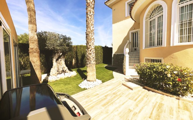 Resale - Villa -
Ciudad Quesada - Costa Blanca