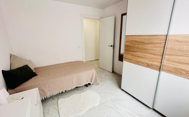 Resale - Apartment -
Torrevieja - Playa del Cura