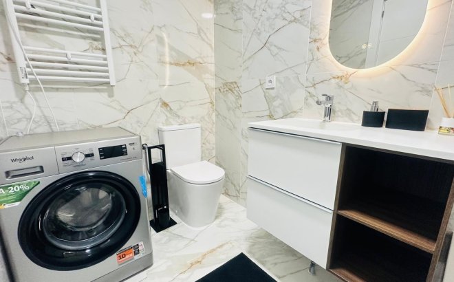 Resale - Apartment -
Torrevieja - Playa del Cura