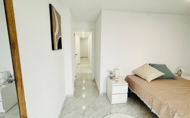 Resale - Apartment -
Torrevieja - Playa del Cura