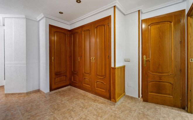 Resale - Villa -
Torrevieja - Los Balcones