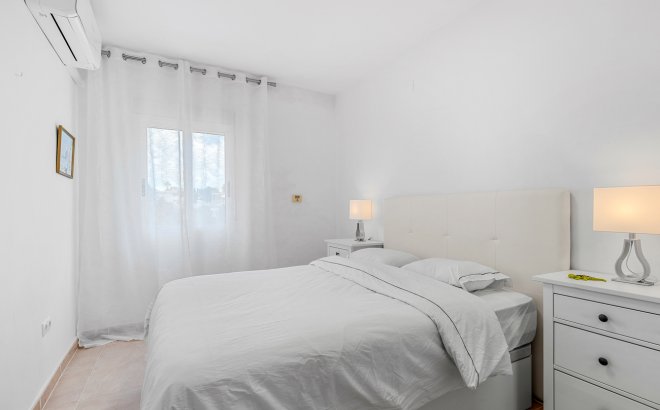 Resale - Villa -
Pinar de Campoverde - Costa Blanca