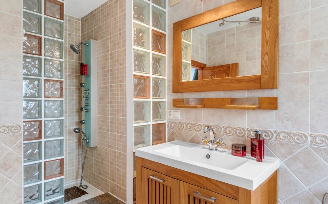 Resale - Villa -
Pinar de Campoverde - Costa Blanca