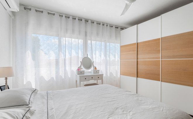 Resale - Villa -
Pinar de Campoverde - Costa Blanca