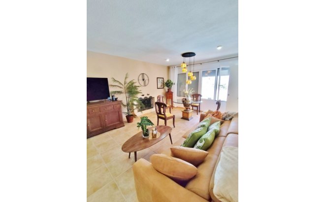 Resale - Villa -
San Miguel de Salinas - Inland