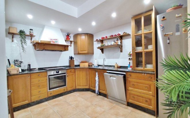 Resale - Villa -
San Miguel de Salinas - Inland