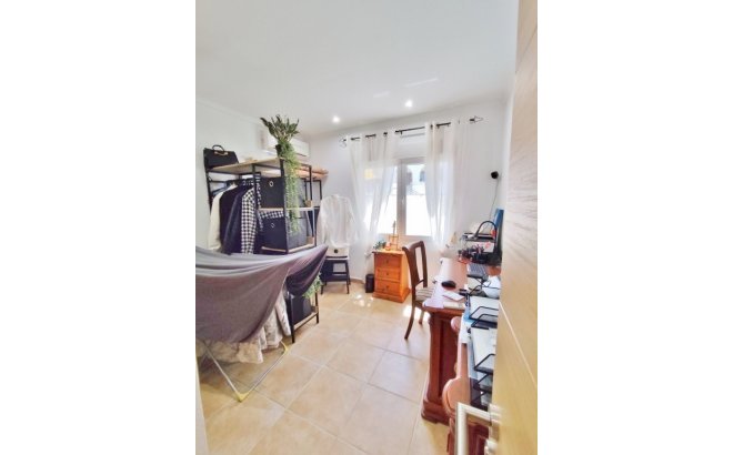 Resale - Villa -
San Miguel de Salinas - Inland