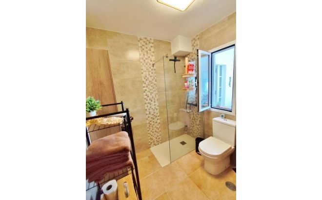 Resale - Villa -
San Miguel de Salinas - Inland