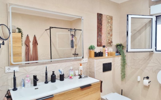 Resale - Villa -
San Miguel de Salinas - Inland