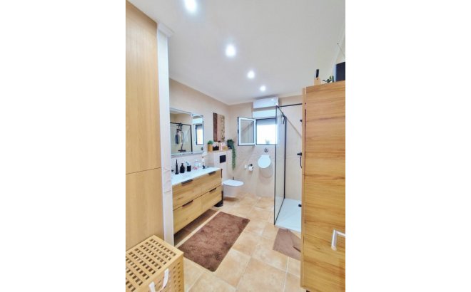 Resale - Villa -
San Miguel de Salinas - Inland