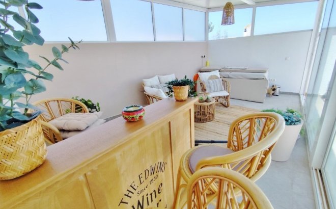 Resale - Villa -
San Miguel de Salinas - Inland