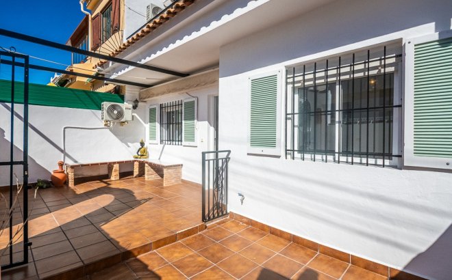 Resale - Villa -
San Miguel de Salinas - Inland