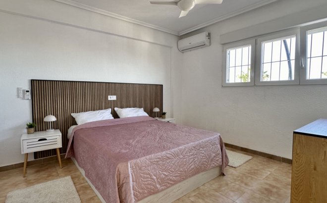 Resale - Apartment -
Orihuela Costa - Costa Blanca