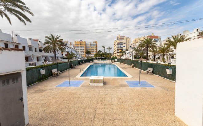 Revente - Appartement -
Torrevieja - La Veleta