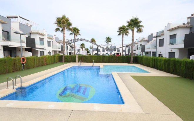 Resale - Bungalow -
Pilar de la Horadada - Costa Blanca