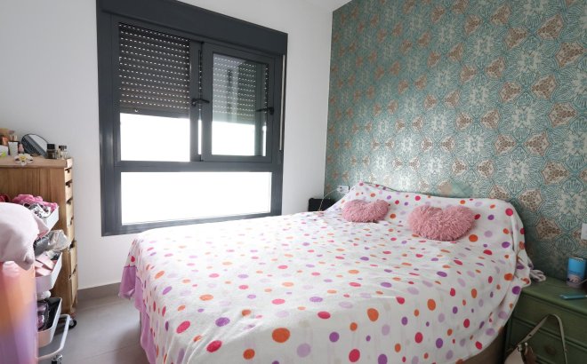 Resale - Bungalow -
Pilar de la Horadada - Costa Blanca