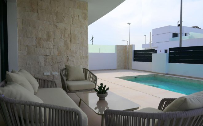 New Build - Semidetached -
Dolores - polideportivo