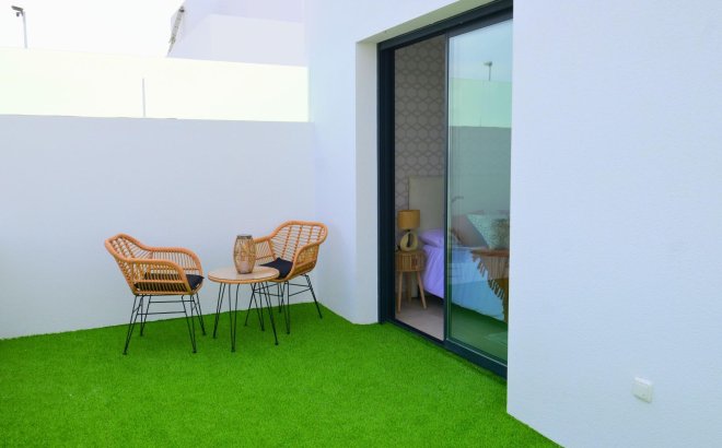 New Build - Semidetached -
Dolores - polideportivo