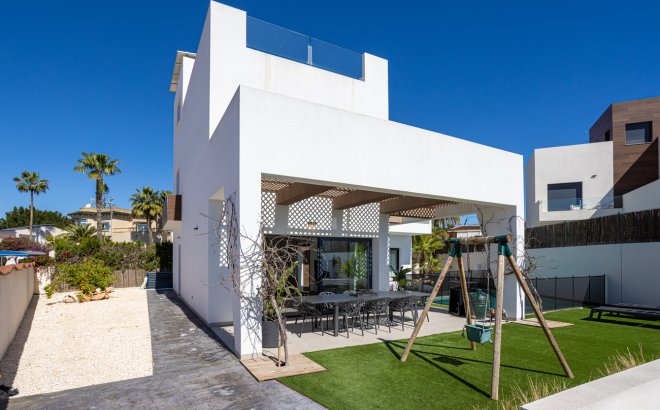 Revente - Villa -
Ciudad Quesada - center