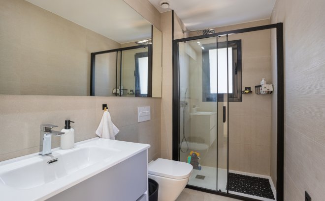 Revente - Villa -
Ciudad Quesada - center