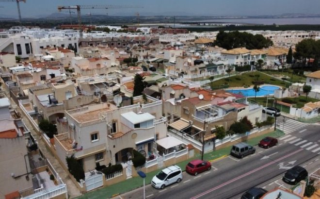 Resale - Dúplex -
Torrevieja - Costa Blanca
