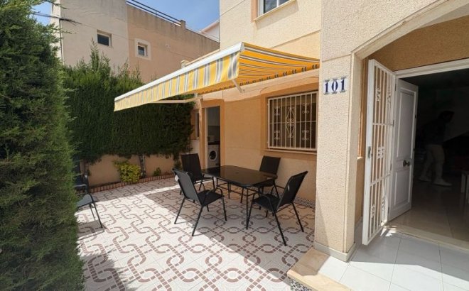 Resale - Dúplex -
Torrevieja - Costa Blanca