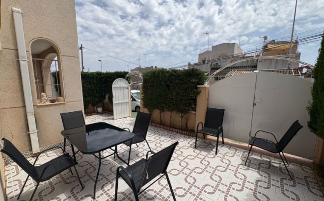 Resale - Dúplex -
Torrevieja - Costa Blanca
