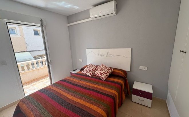 Resale - Dúplex -
Torrevieja - Costa Blanca