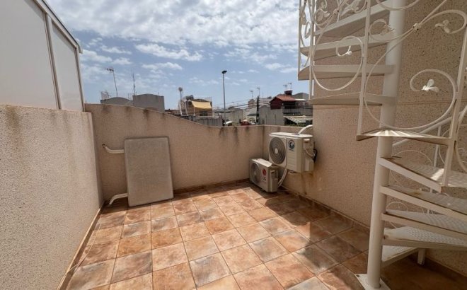 Resale - Dúplex -
Torrevieja - Costa Blanca