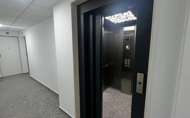 Resale - Apartment -
Torrevieja - PARQUE DE LAS NACIONES