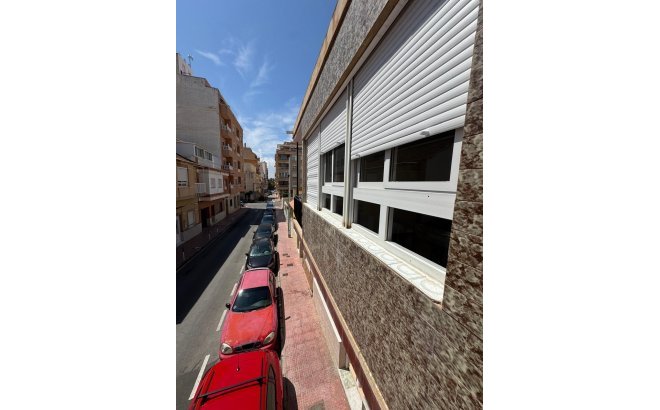 Resale - Apartment -
Torrevieja - Centro