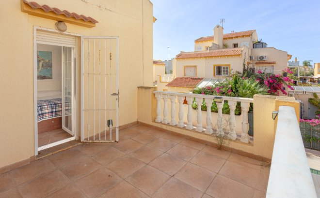 Resale - Villa -
Pilar de la Horadada - Costa Blanca